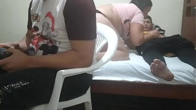 Moglie matura del cornuto intenta a succhiare giovane cazzo سكس عربي جديد argentinaxnxx